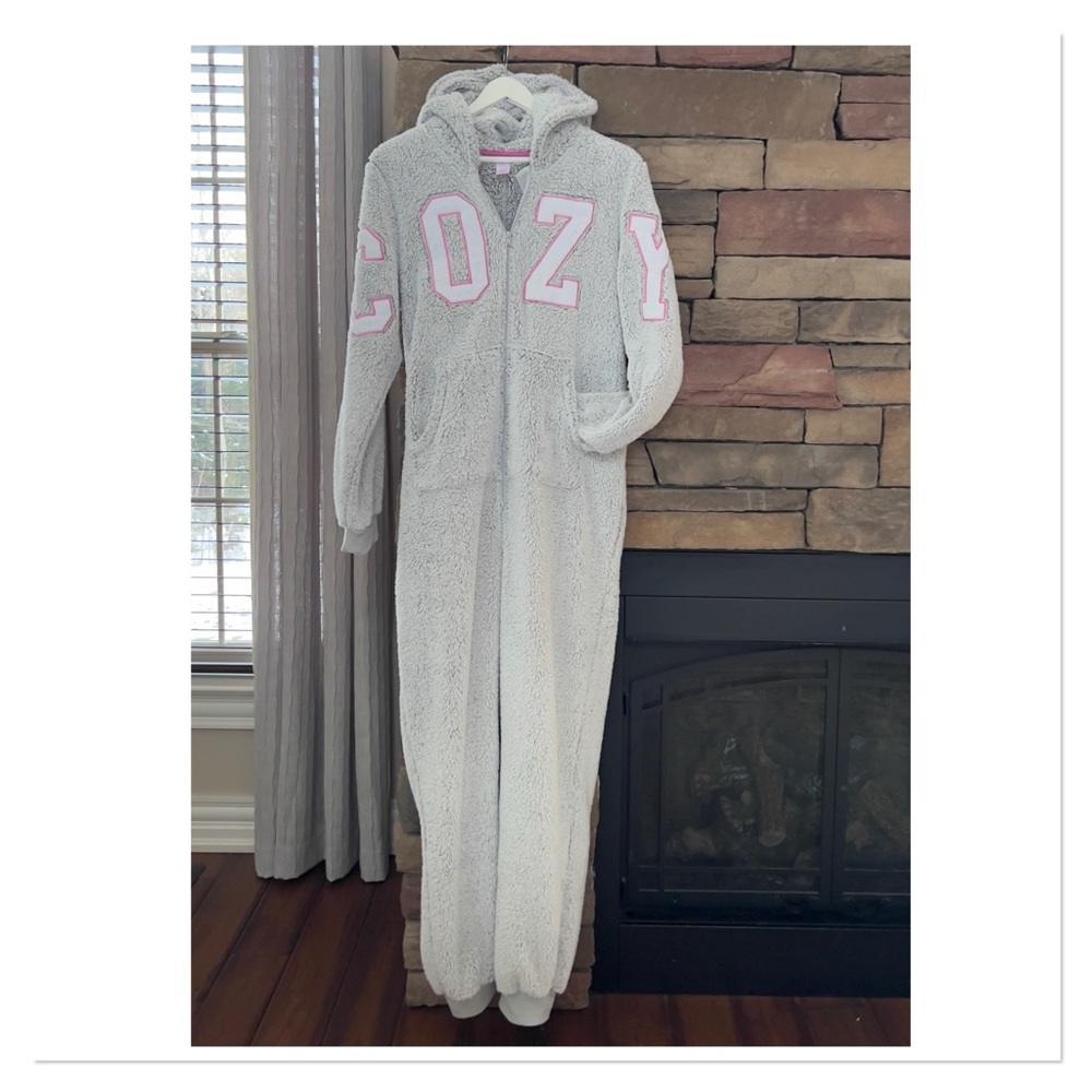 NO BOUNDARIES 'Cozy' One-Piece Hooded Fleece Pyjamas